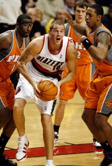 Trail Blazers come back to edge Suns