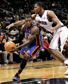 Robinson erupts for 41; Knicks clip Hawks in overtime 112-108