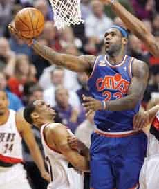 ‘King James’ drops in 41 as Cavs trim Trail Blazers