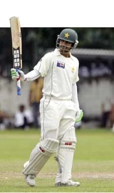 Cricket: Pakistan tightens noose on Australia