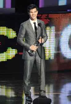 Vampires rule People’s Choice Awards