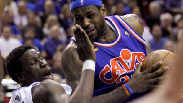 Magic send Cavs reeling to third straight loss