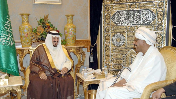 Sultan meets Sudan's defense minister