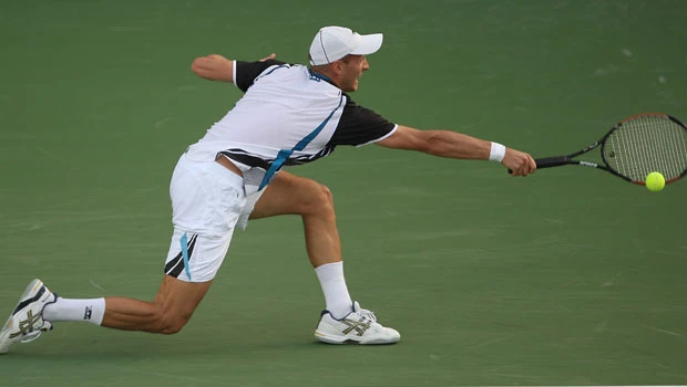 One down for Davydenko despite sore wrist