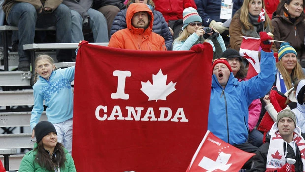 Ice hockey - Canada guns for Russia in superpower showdown