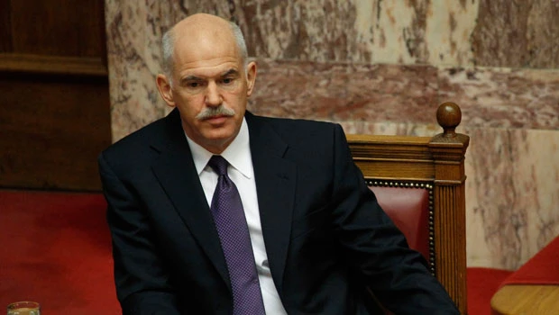 'France and Germany to help Greece raise money'