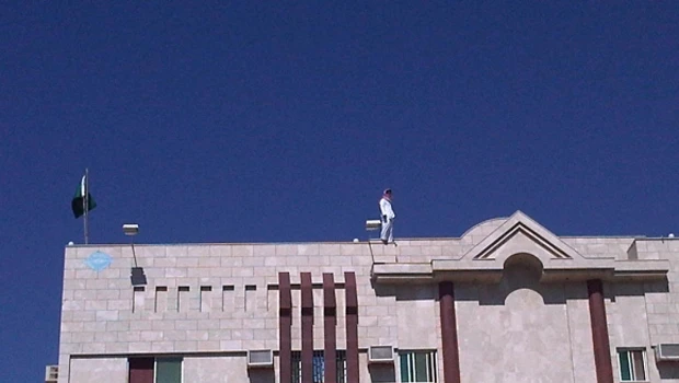 Man tries to commit suicide