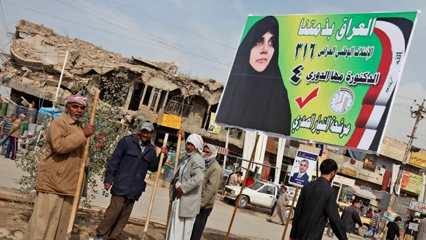 Women take prominent role in Iraqi vote