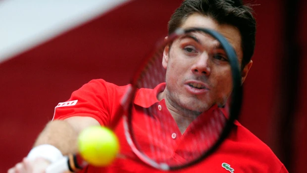 Swiss strike first blow against Spain