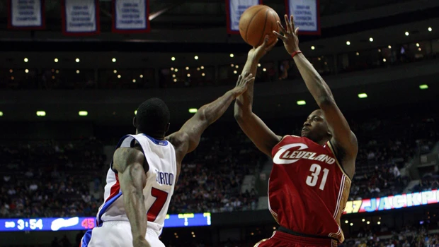 Cavs top Pistons 113-101, LeBron has triple-double
