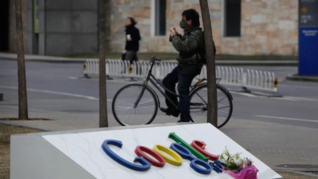 Google to phase out China search partnerships