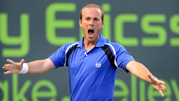 Rochus rocks Djokovic