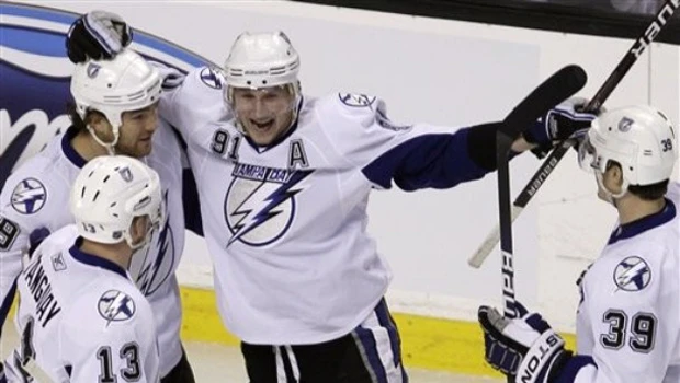 Stamkos leads Lightning past Bruins