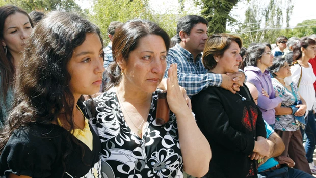 Chile mourns quake dead