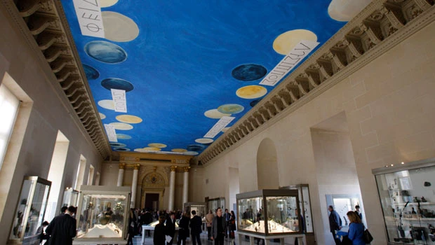 Abu Dhabi launches tender for Louvre museum