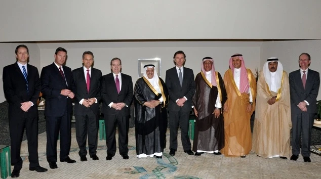 HSBC chairman meets with officials, key customers in Saudi visit