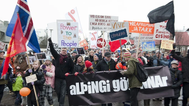 Iceland assesses referendum damage