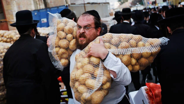 Israeli rabbis warn about fake Passover matzah