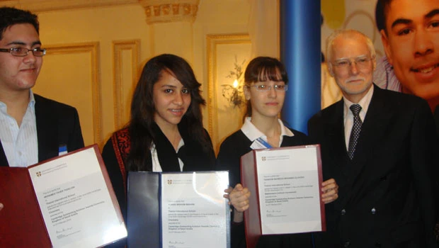 Cambridge honors top students