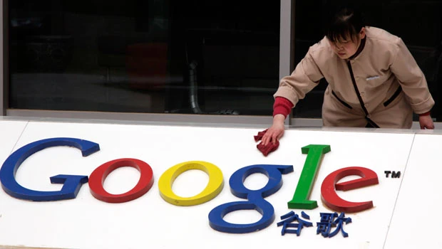 Google takes risky route in online spat
