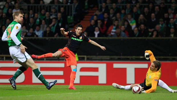 Fulham stun Juve, Villa hat trick spurs Valencia