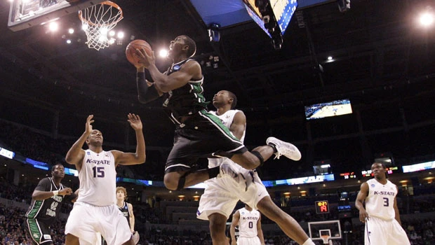Georgetown stunned in first round, top seeds through