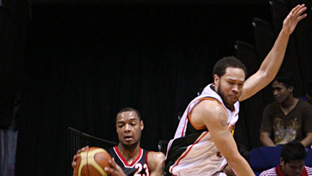 Barako Coffee, Ginebra clinch Fiesta Conference openers