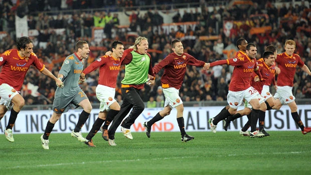 Roma beats Inter 2-1 to close gap in Serie A