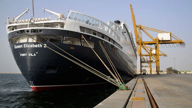 Cruise lines hope to sink US-Canada pollution plan