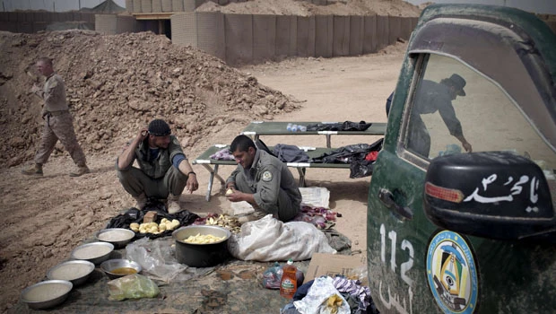 Karzai holds talks with insurgent group