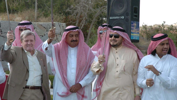 Diplomats visit tourist attractions around Taif