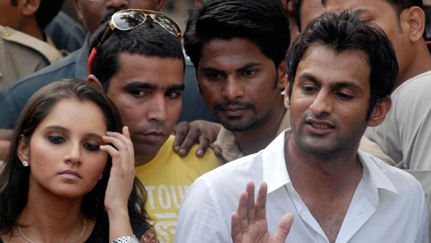 Shoaib Malik questioned by Indian police