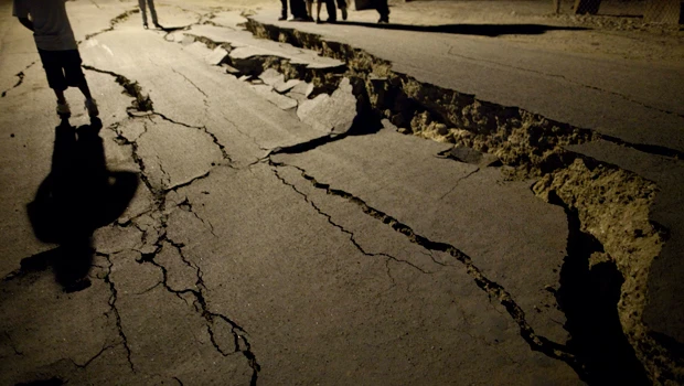 Major 7.2 quake near Mexico-U.S. border kills one