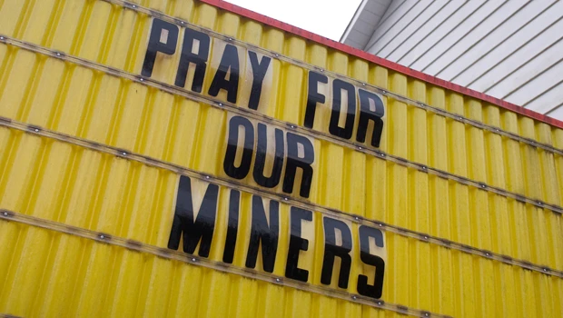 25 dead in US mine blast