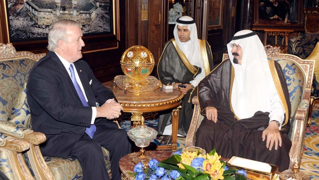 King Abdullah receives Mulroney, Al-Hakim