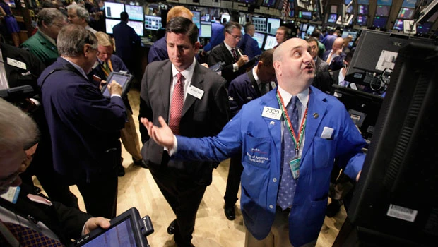 Goldman trader takes time off; reform momentum grows