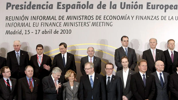Euro zone to tighten oversight of economies