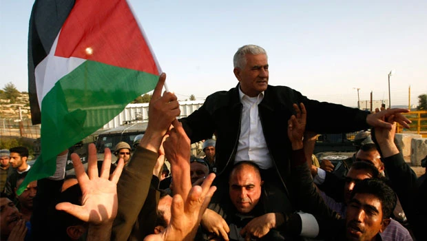 Palestinian prisoners on hunger strike to protest Israeli atrocities