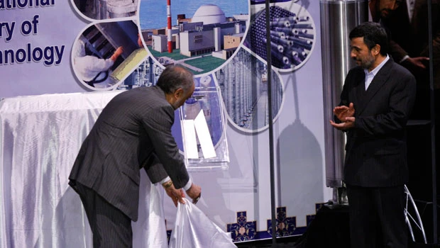 Iran unveils advanced centrifuges