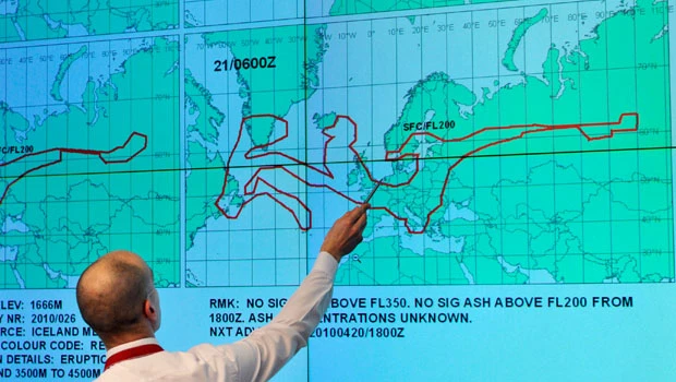 Threat of new, larger Icelandic eruption looms