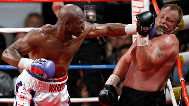 47-year-old Holyfield stops Botha in 8th
