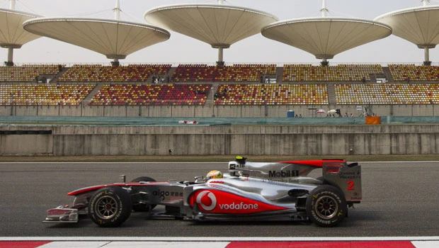 Hamilton puts McLaren on top in China
