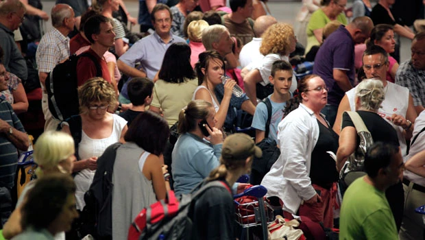 Recriminations erupt in ash-fueled aviation crisis