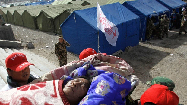 Flood of aid reaches China's remote quake zone