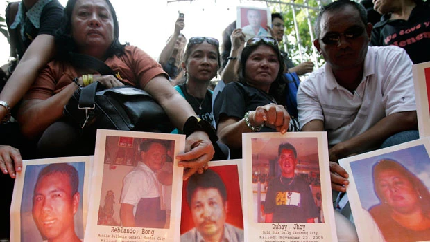 Cops plead not guilty in Philippine massacre