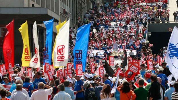 Thousands in Lisbon protest against austerity cuts