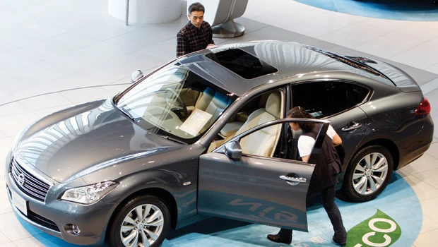 Nissan gets 13,000 Leaf orders