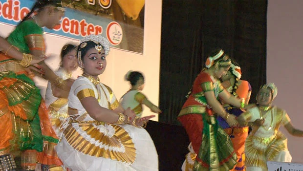 Schoolchildren enthrall audience at Kerala art fest