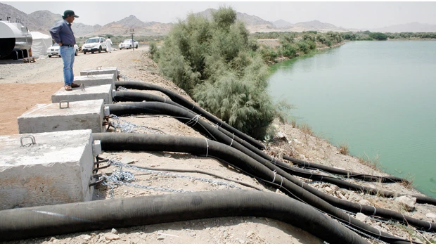Emptying of Musk Lake begins