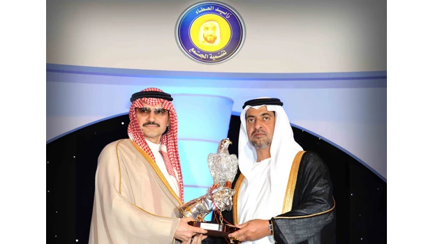 Prince Alwaleed honored at Abu Dhabi CSR conference
